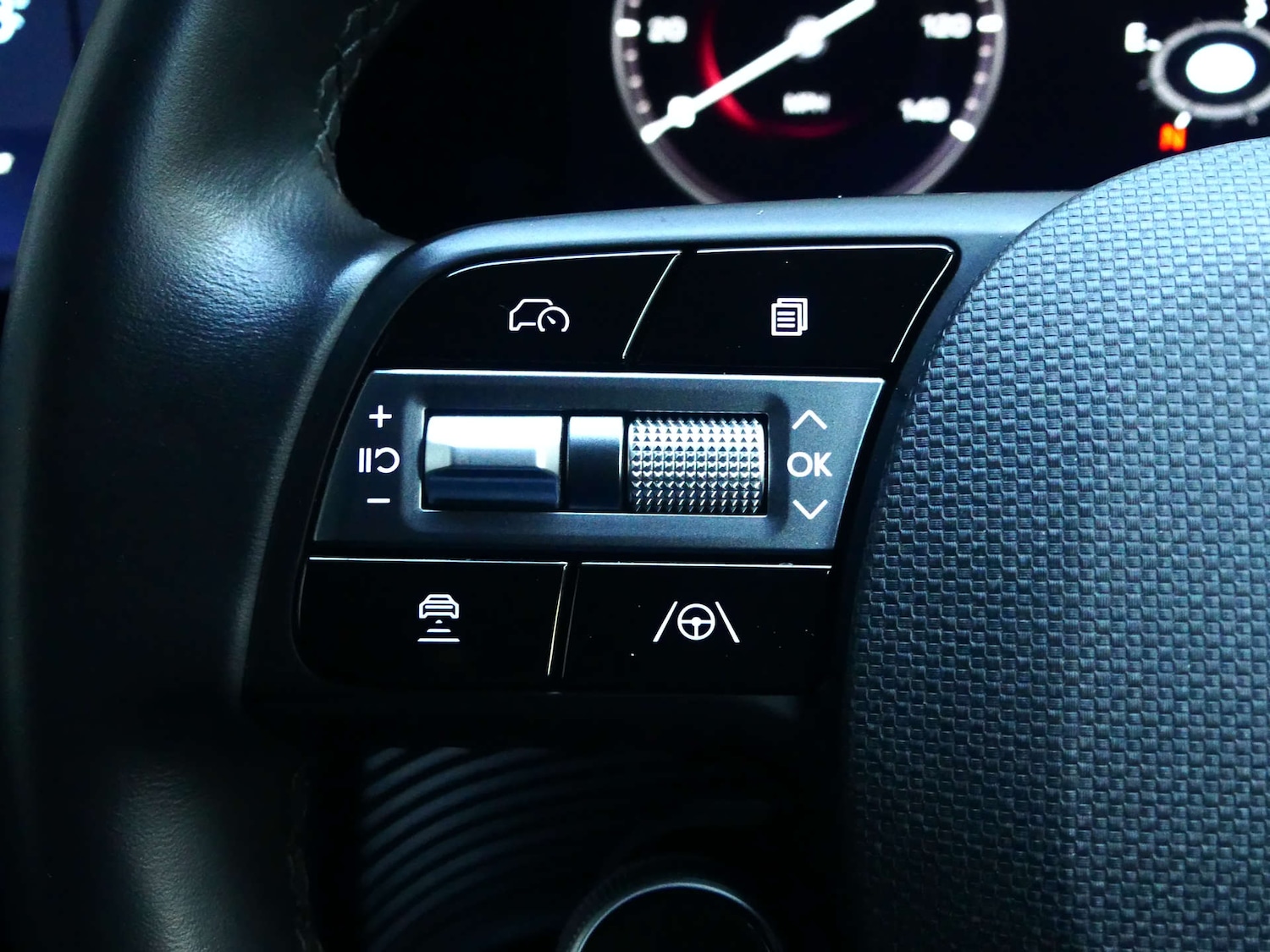 Used Hyundai IONIQ 5 2024 for sale - 77168080: Photo 78