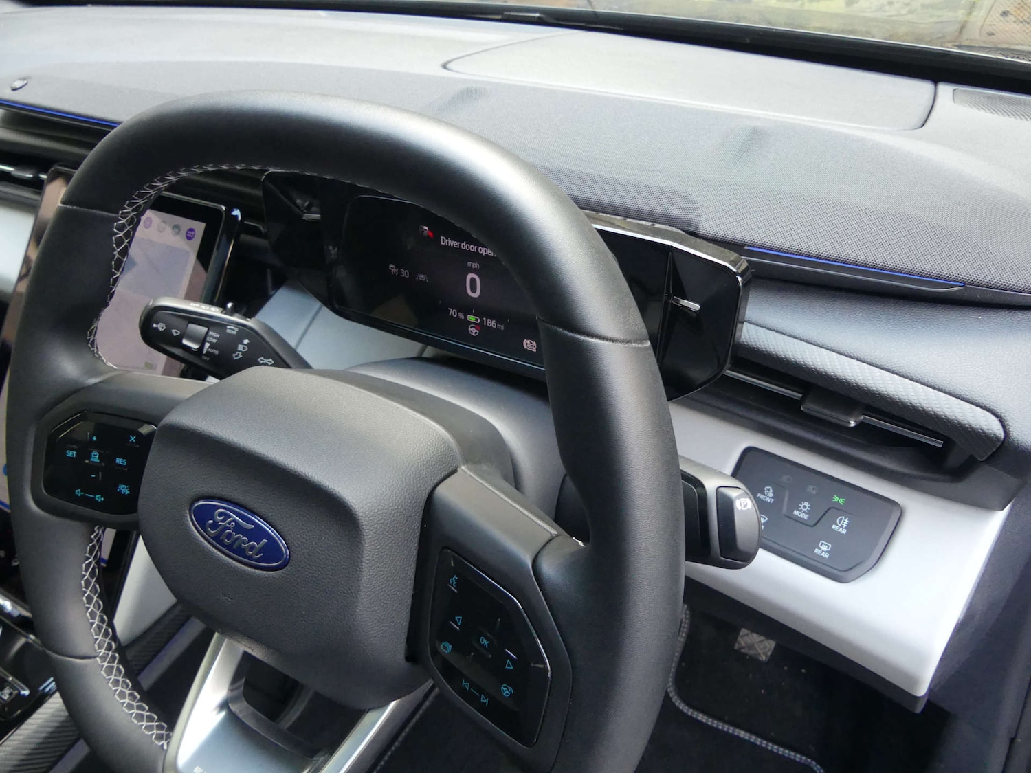 Used Ford Explorer 2025 for sale - 78031017: Photo 15