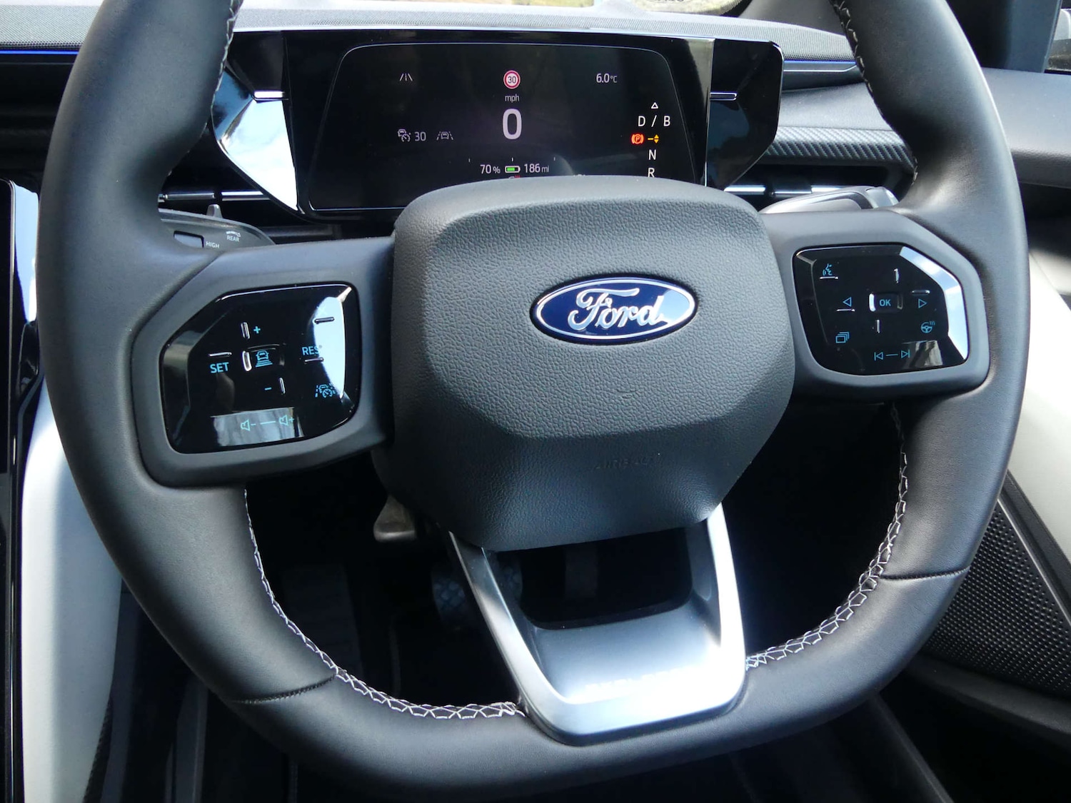 Used Ford Explorer 2025 for sale - 78031017: Photo 31