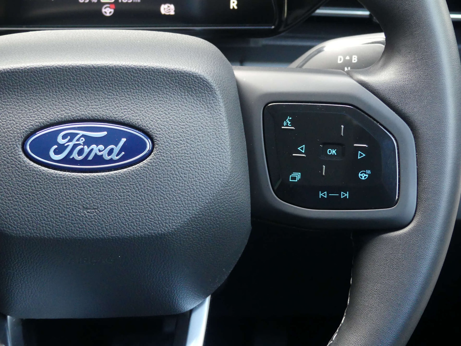 Used Ford Explorer 2025 for sale - 78031017: Photo 52