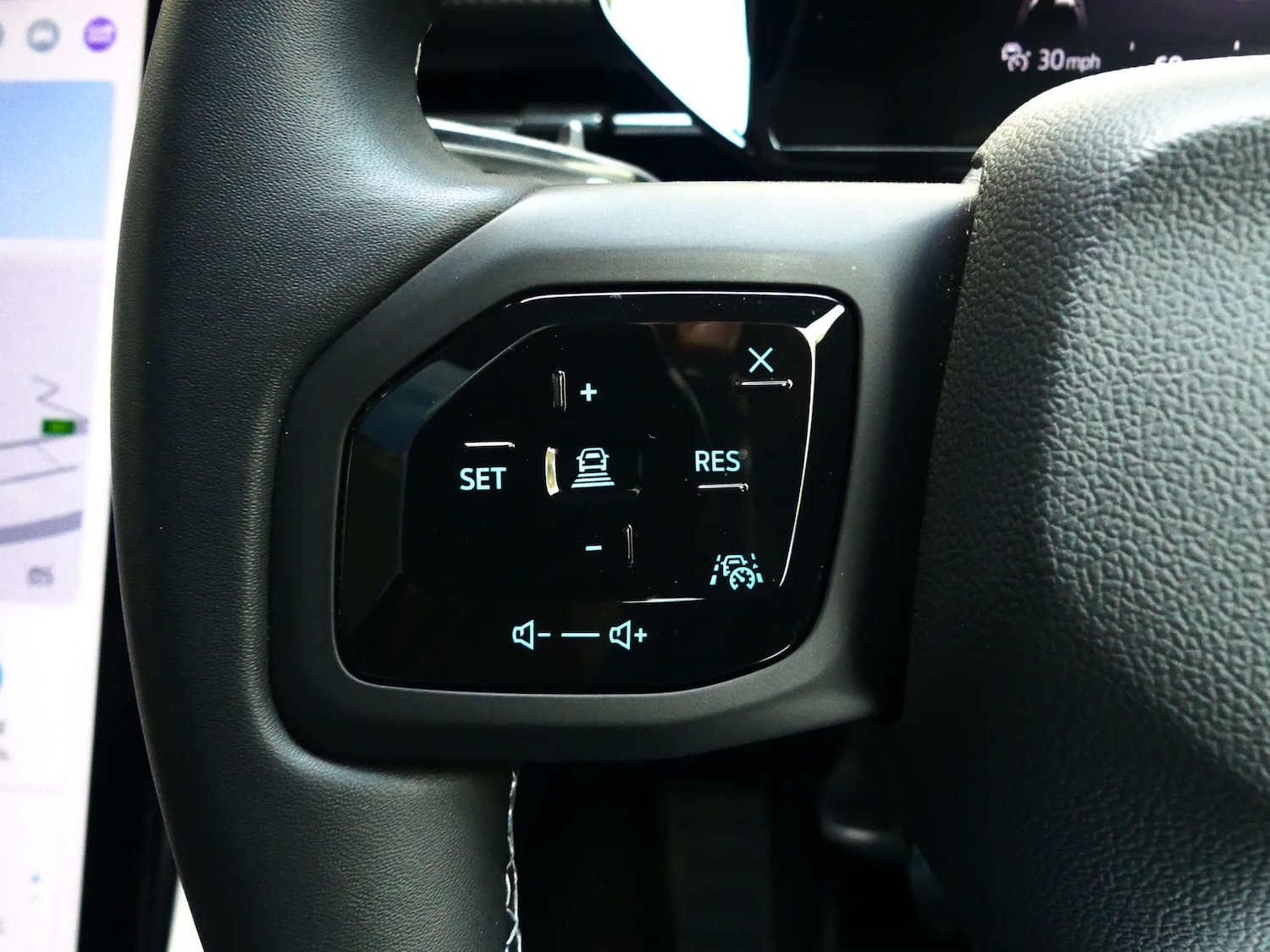 Used Ford Explorer 2025 for sale - 78031017: Photo 75