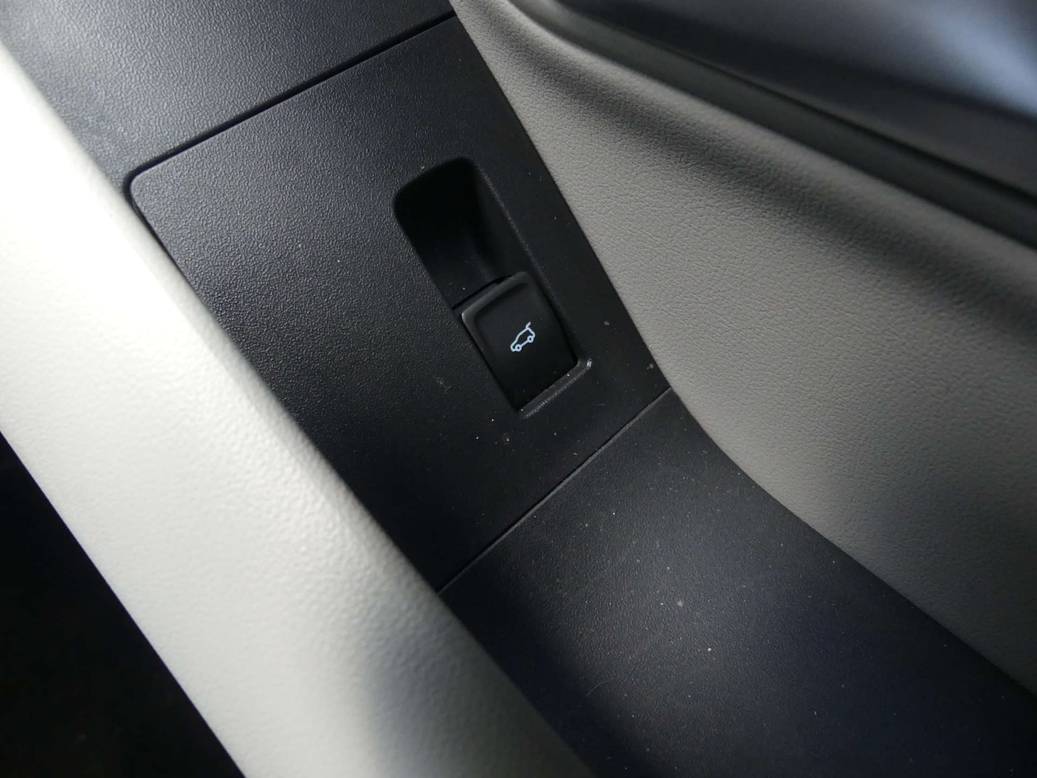 Used Ford Explorer 2025 for sale - 78031017: Photo 81