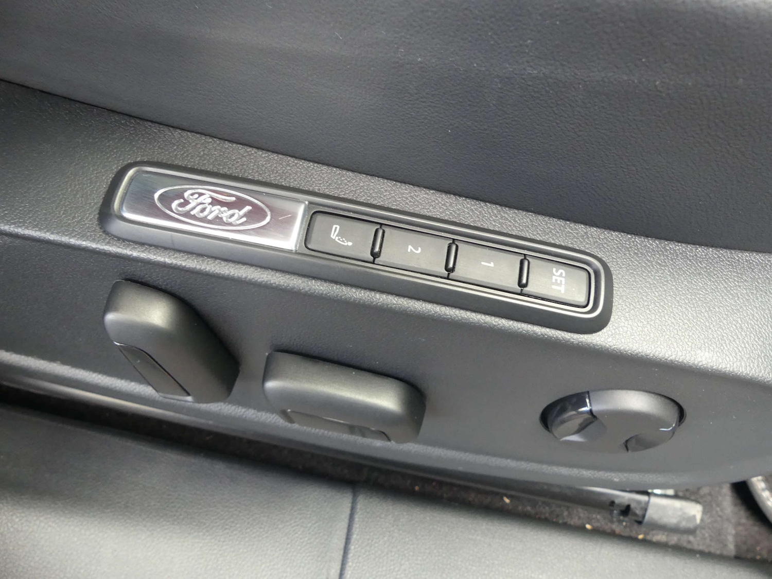 Used Ford Explorer 2025 for sale - 78031017: Photo 82