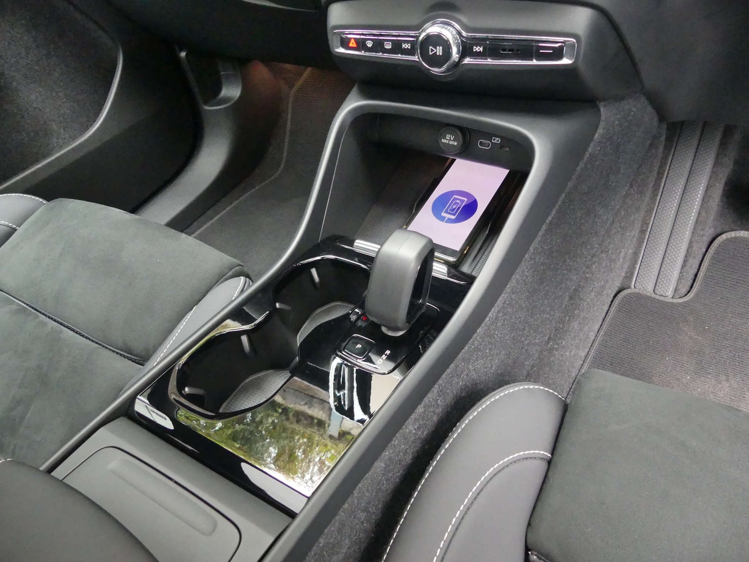 Used Volvo C40 2023 for sale - 76148239: Photo 11