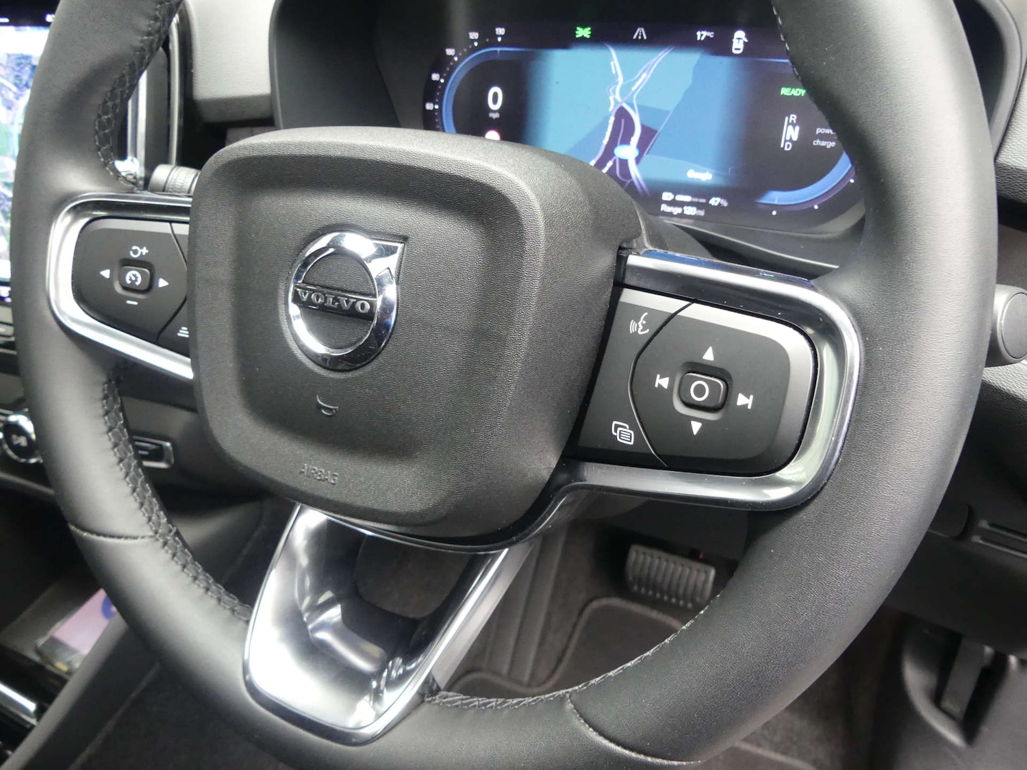 Used Volvo C40 2023 for sale - 76148239: Photo 15