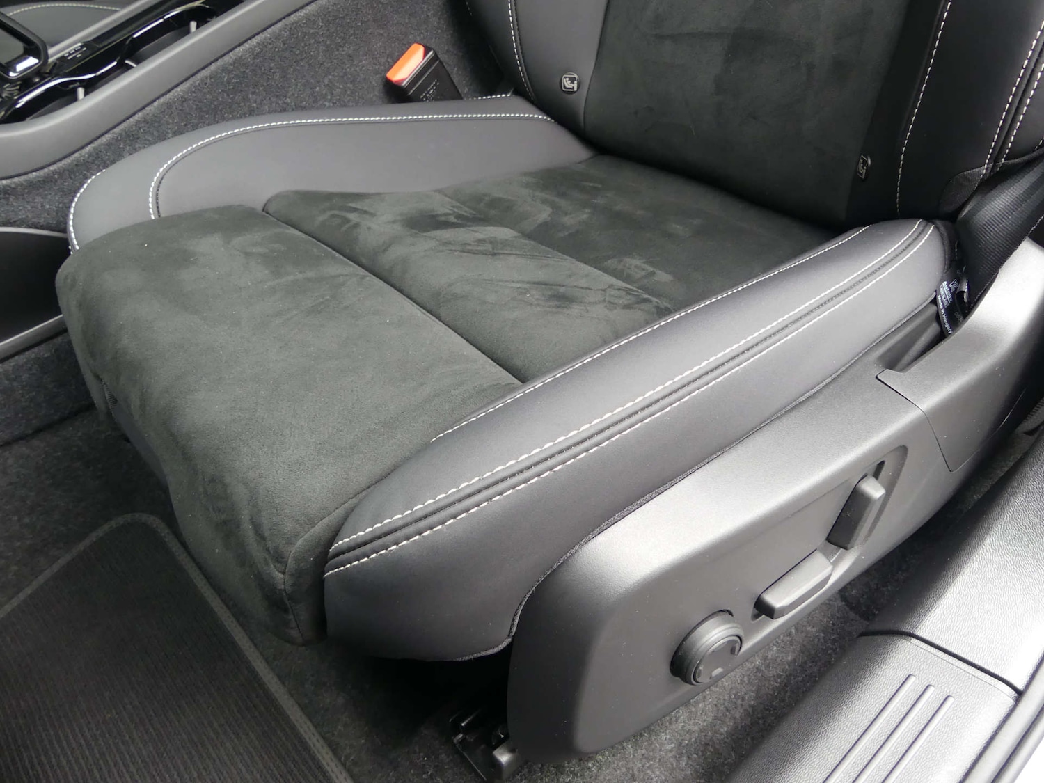 Used Volvo C40 2023 for sale - 76148239: Photo 37