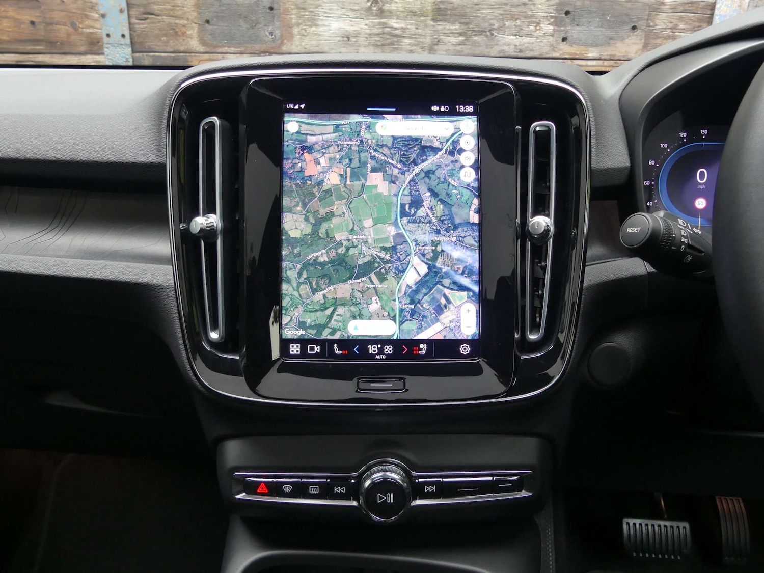 Used Volvo C40 2023 for sale - 76148239: Photo 42