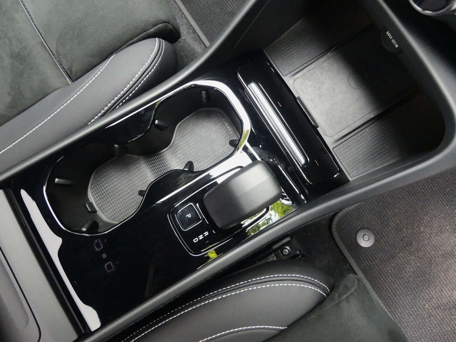 Used Volvo C40 2023 for sale - 76148239: Photo 71