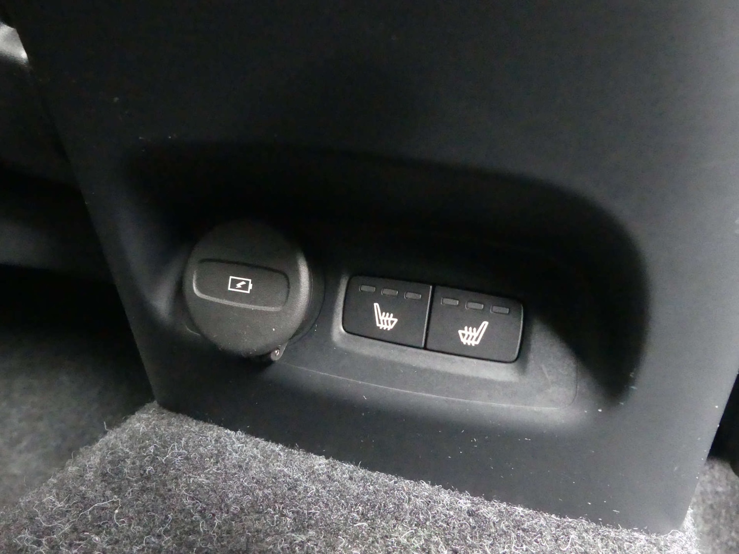 Used Volvo C40 2023 for sale - 76148239: Photo 73