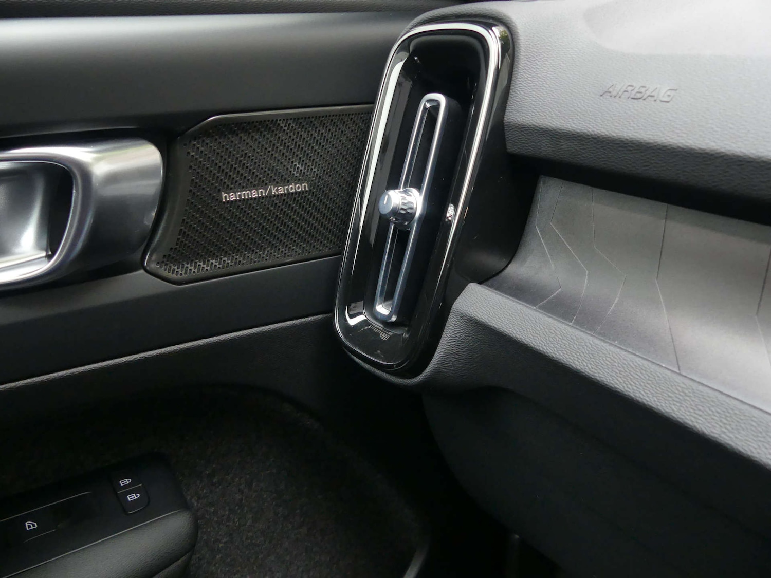 Used Volvo C40 2023 for sale - 76148239: Photo 75