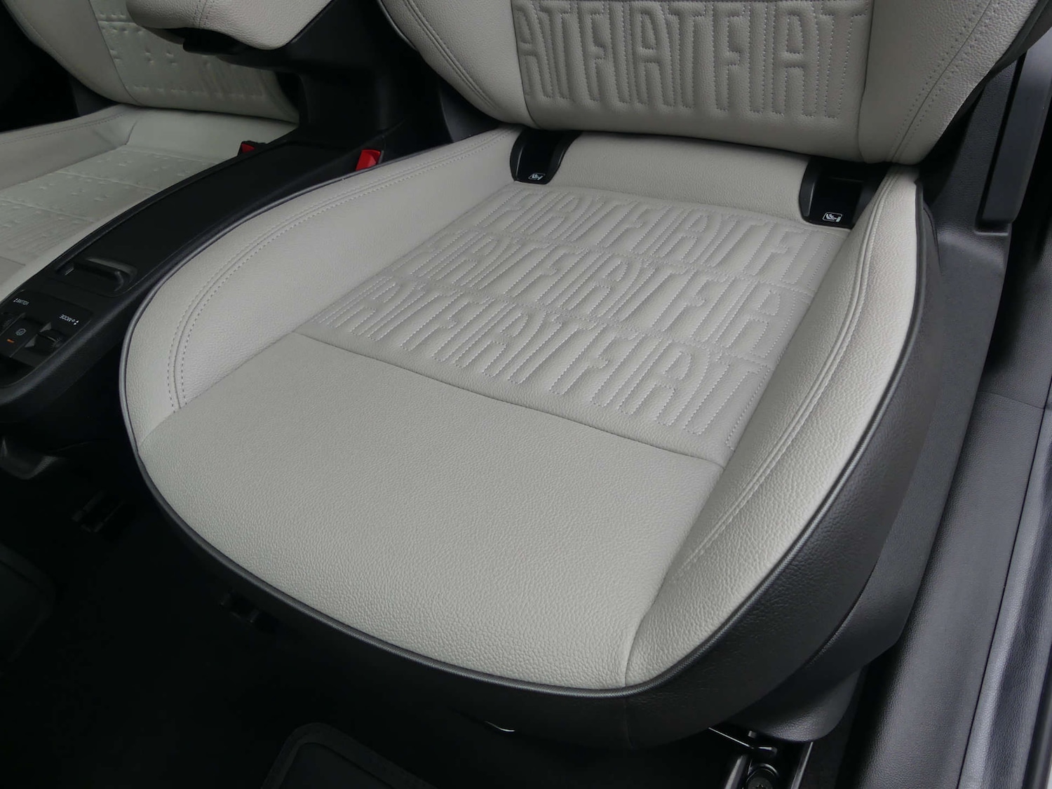 Used Fiat 500 2022 for sale - 77621917: Photo 36