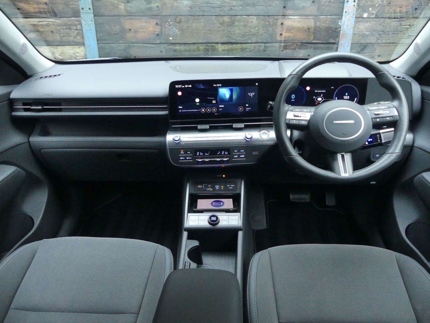 Used Hyundai KONA 2024 for sale - 76921265: Photo 2