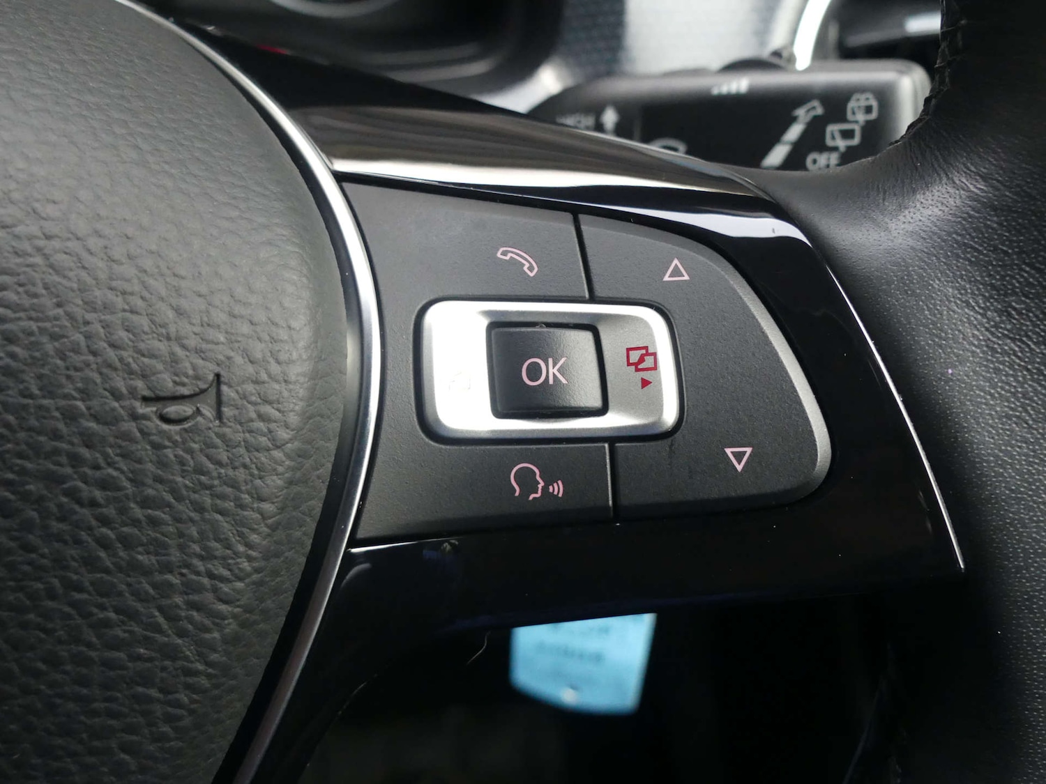 Used Volkswagen up! 2022 for sale - 77349814: Photo 64