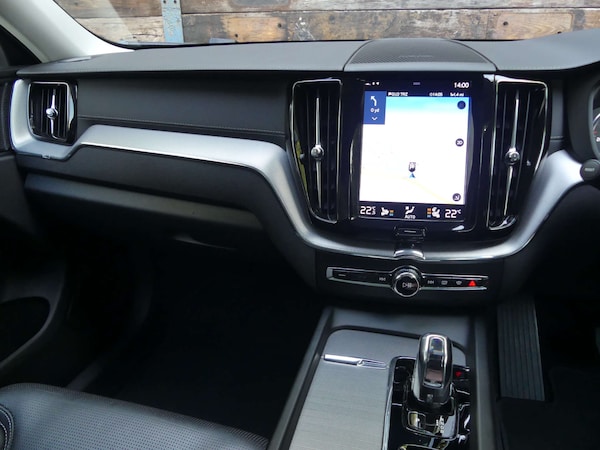 Used Volvo XC60 2018 for sale - 76277397: Photo 10