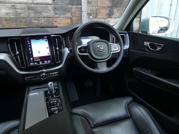 Used Volvo XC60 2018 for sale - 76277397: Photo 35