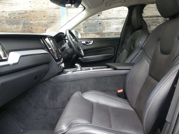 Used Volvo XC60 2018 for sale - 76277397: Photo 36