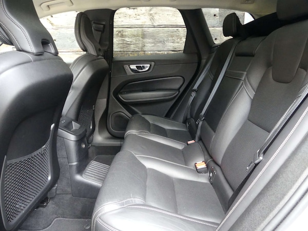 Used Volvo XC60 2018 for sale - 76277397: Photo 41