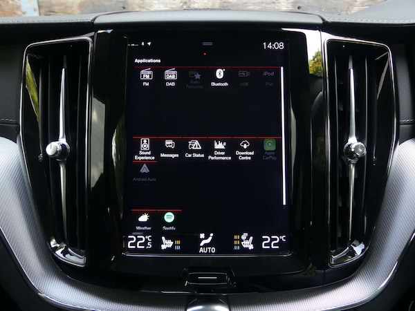 Used Volvo XC60 2018 for sale - 76277397: Photo 55