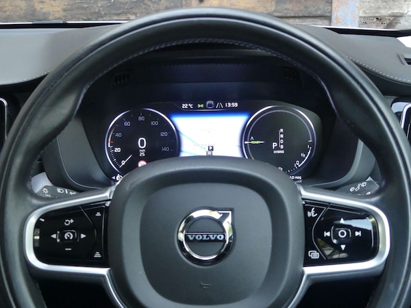 Used Volvo XC60 2018 for sale - 76277397: Photo 57