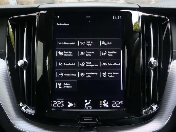 Used Volvo XC60 2018 for sale - 76277397: Photo 68