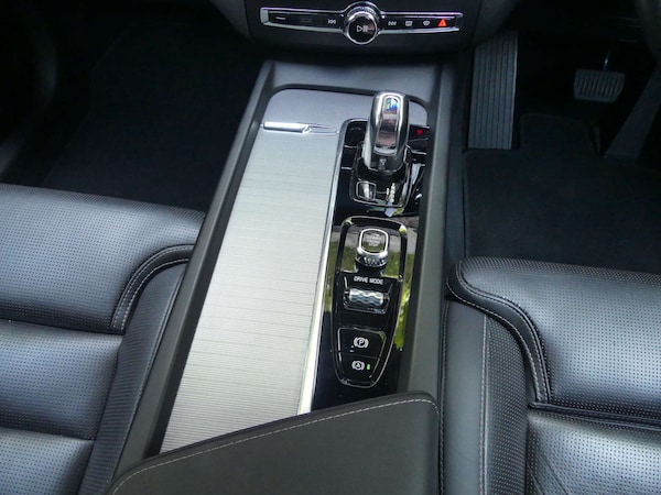 Used Volvo XC60 2018 for sale - 76277397: Photo 74