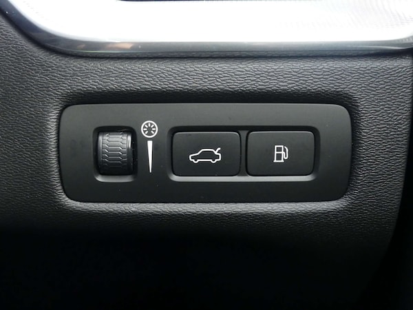 Used Volvo XC60 2018 for sale - 76277397: Photo 89