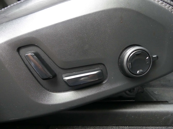 Used Volvo XC60 2018 for sale - 76277397: Photo 90