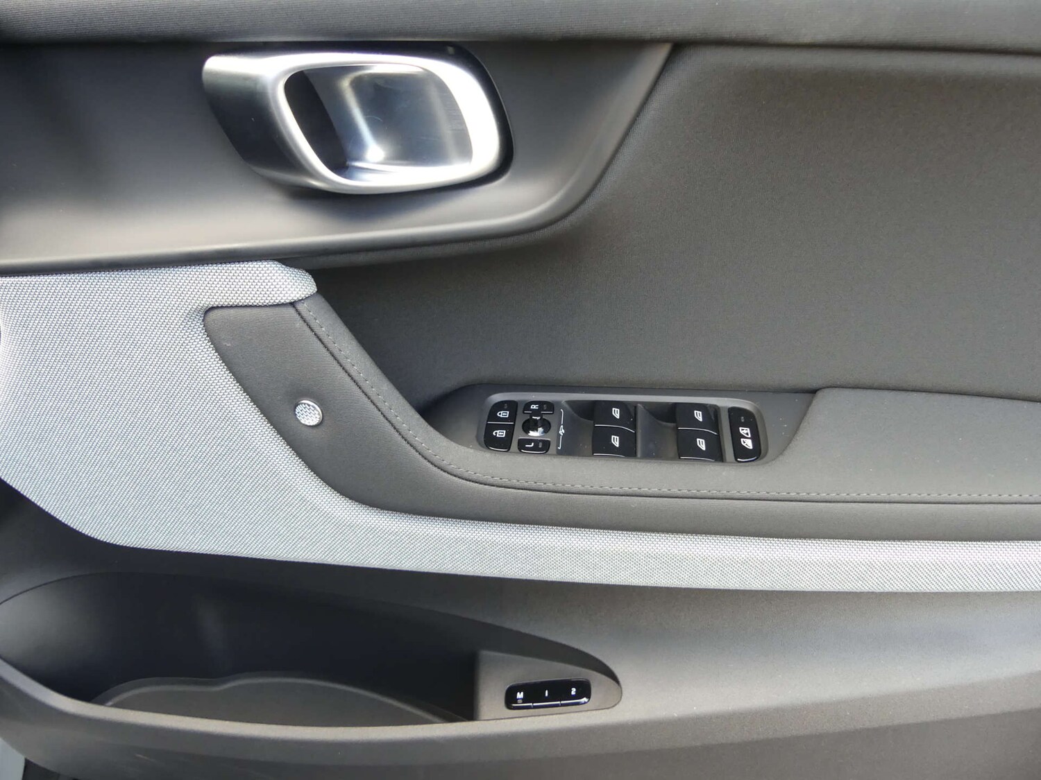 Used Polestar Polestar 2 2023 for sale - 76277409: Photo 76