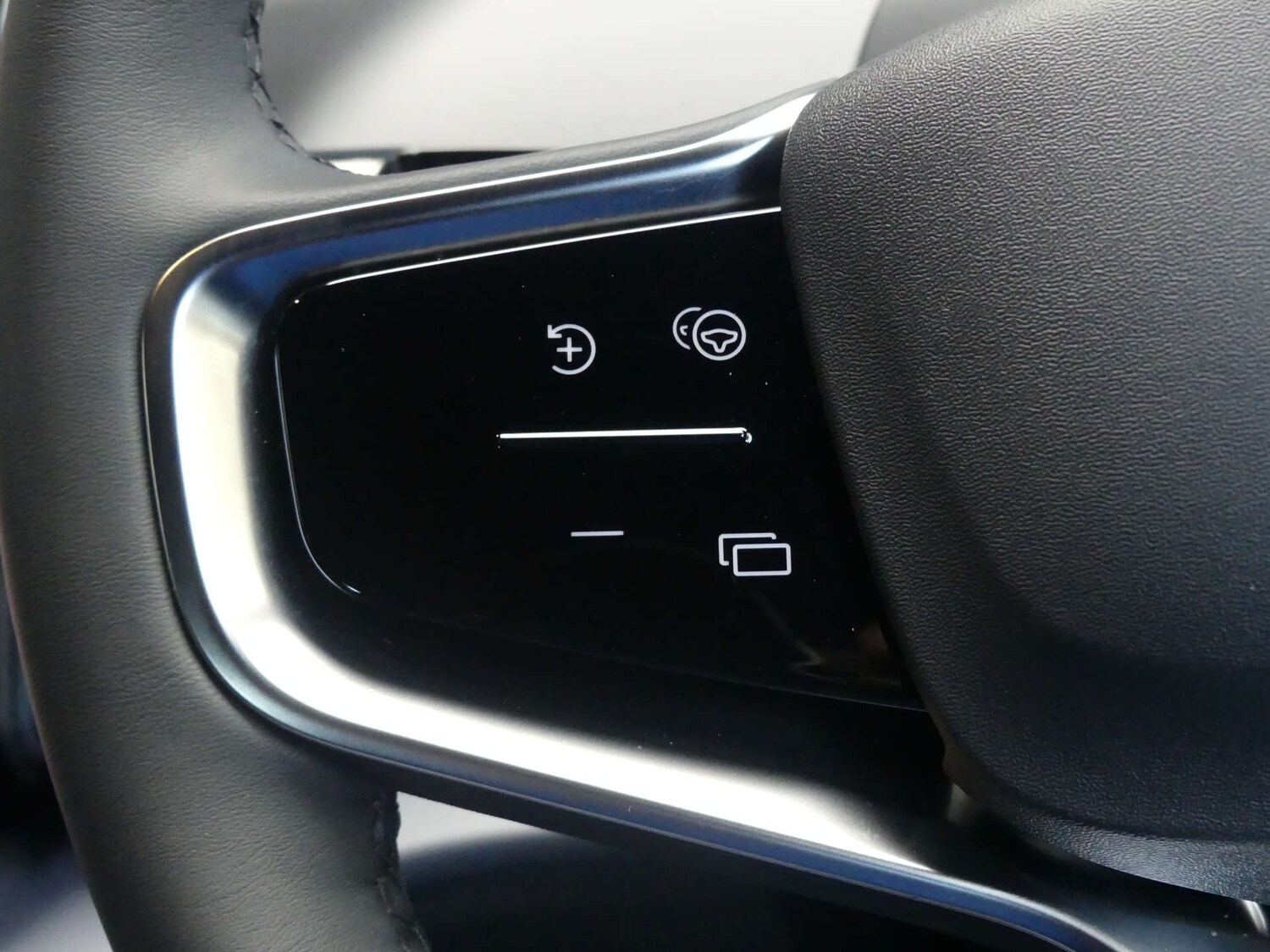 Used Volvo EX30 2024 for sale - 76767903: Photo 75