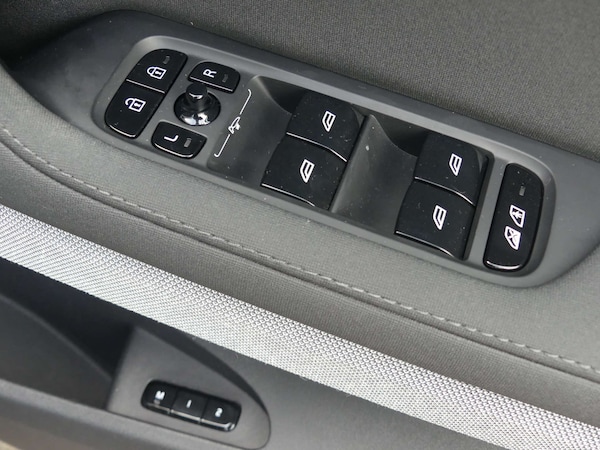 Used Polestar Polestar 2 2023 for sale - 76277419: Photo 75