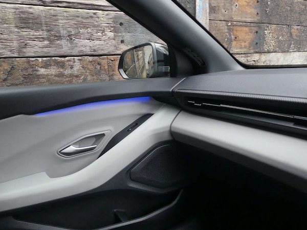 Used Ford Explorer 2024 for sale - 76263527: Photo 10