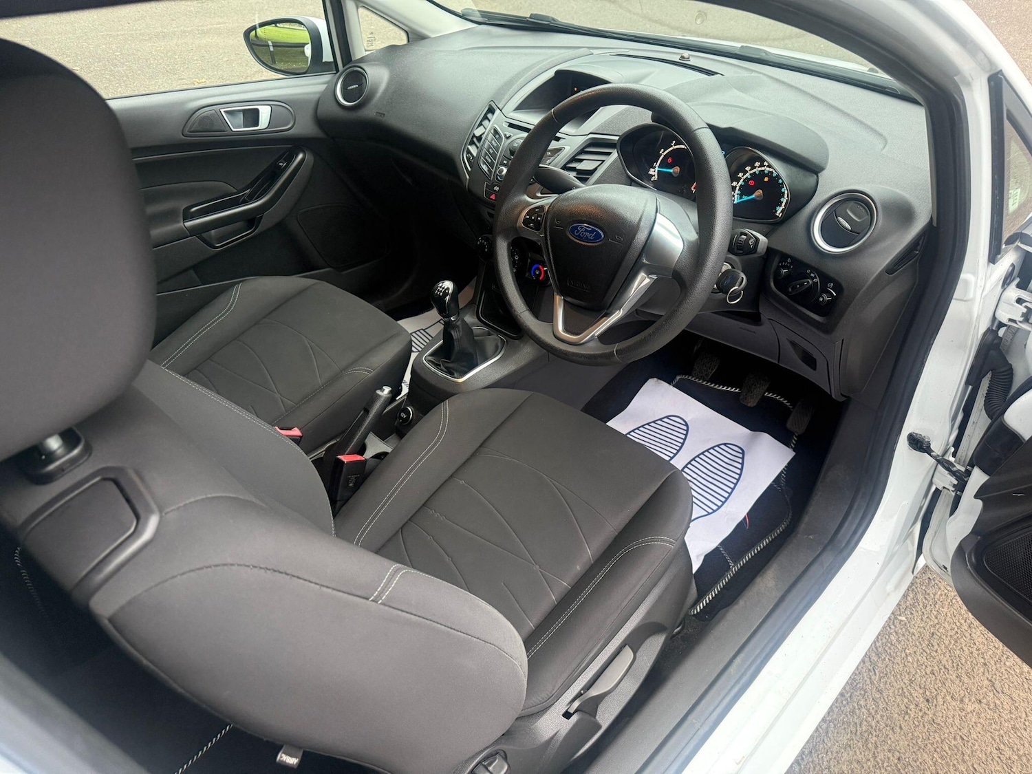 Used Ford Fiesta 2013 for sale - 76269748: Photo 16