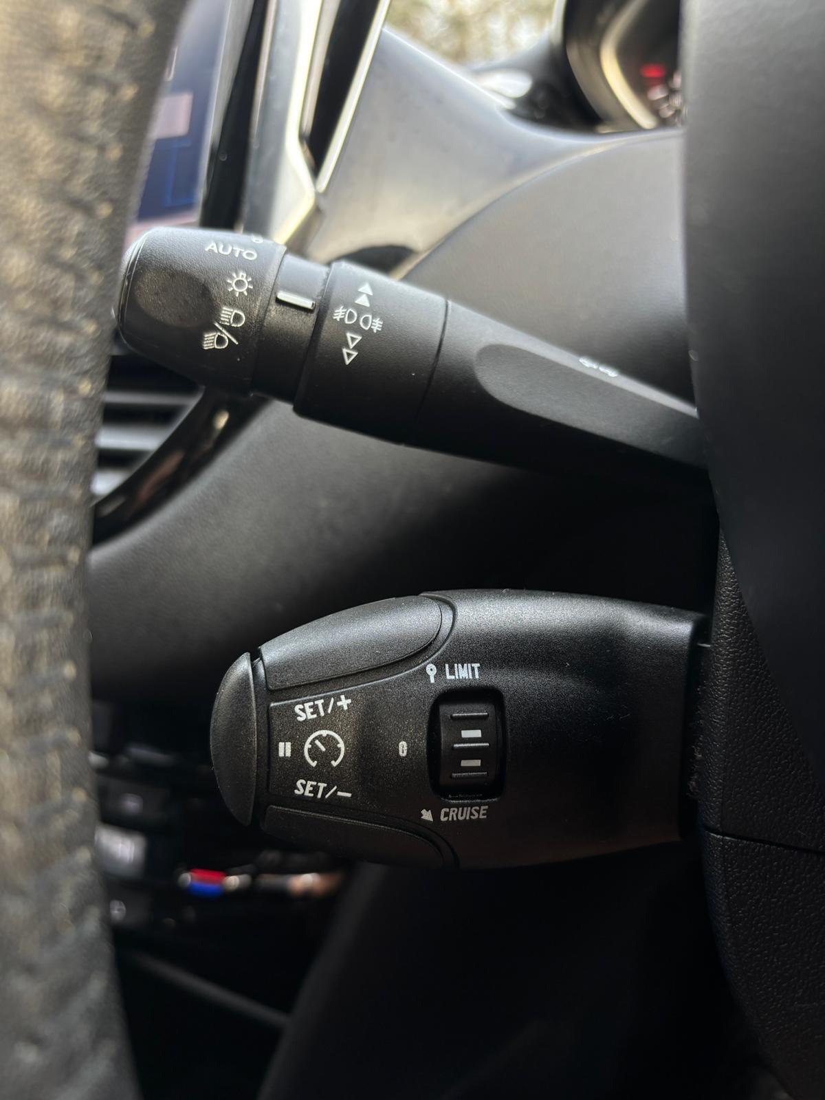 Used Peugeot 208 2012 for sale - 76666844: Photo 14