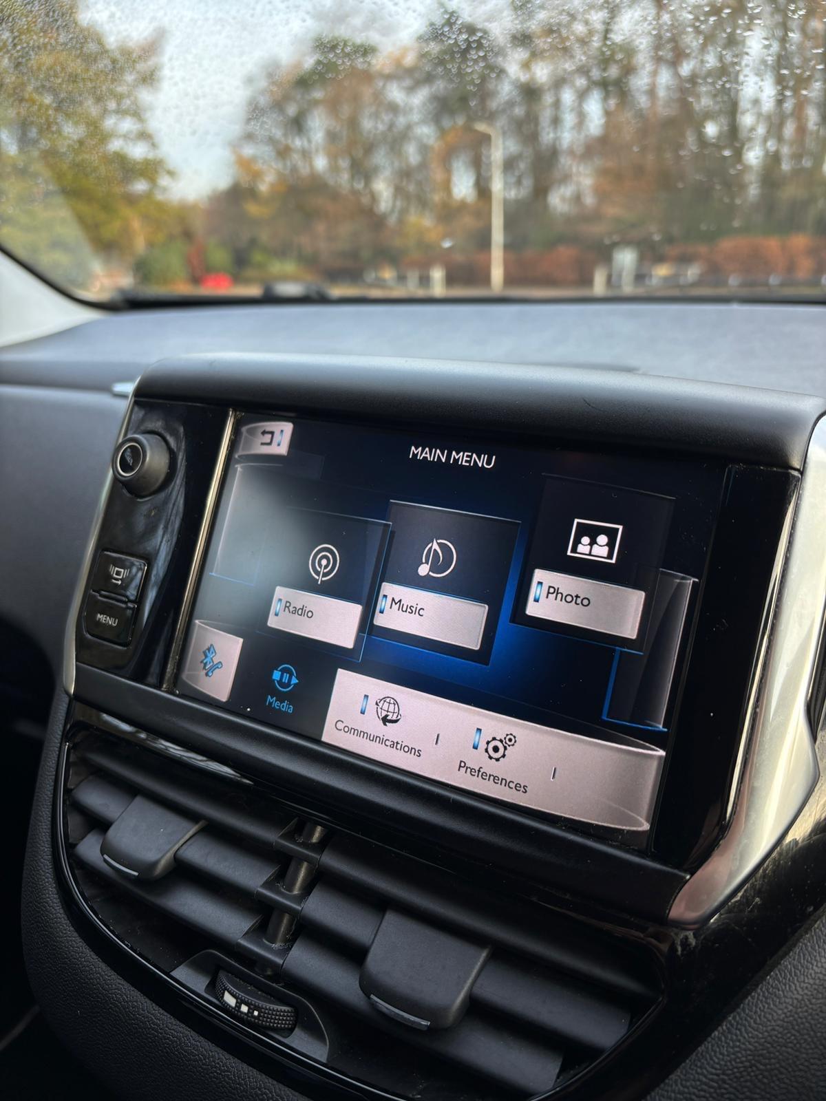 Used Peugeot 208 2012 for sale - 76666844: Photo 16