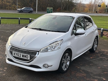 Used Peugeot 208 2012 for sale - 76666844: Photo