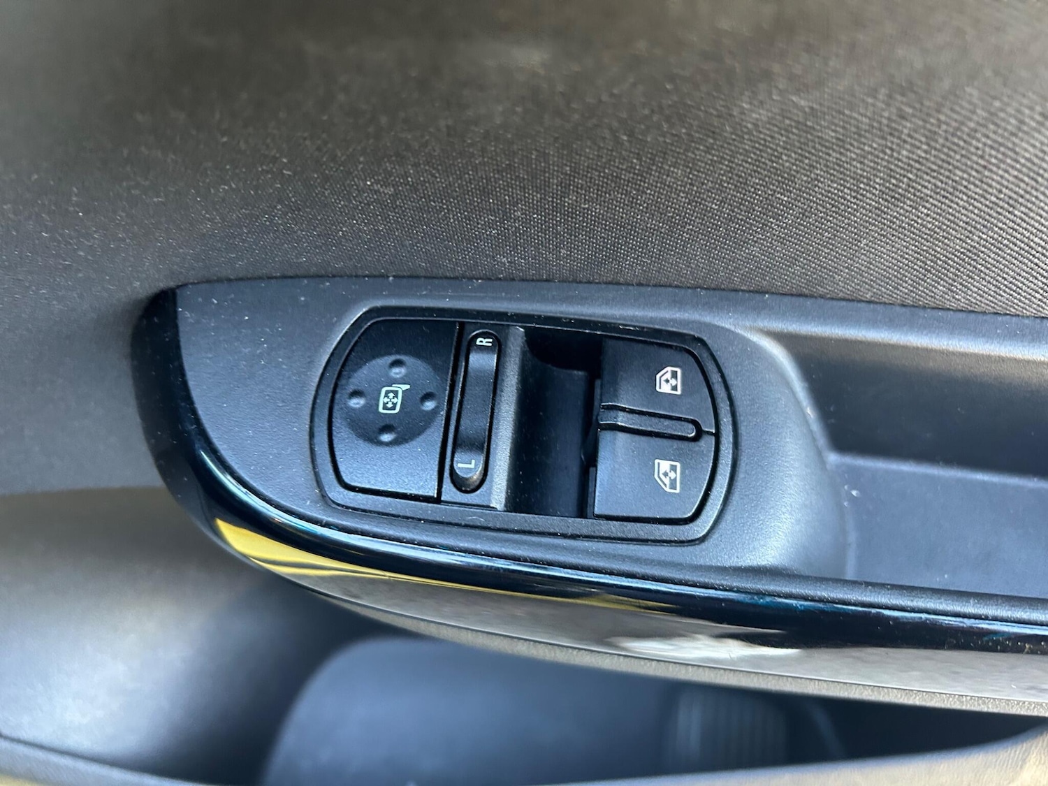 Used Vauxhall Corsa 2016 for sale - 76485977: Photo 13