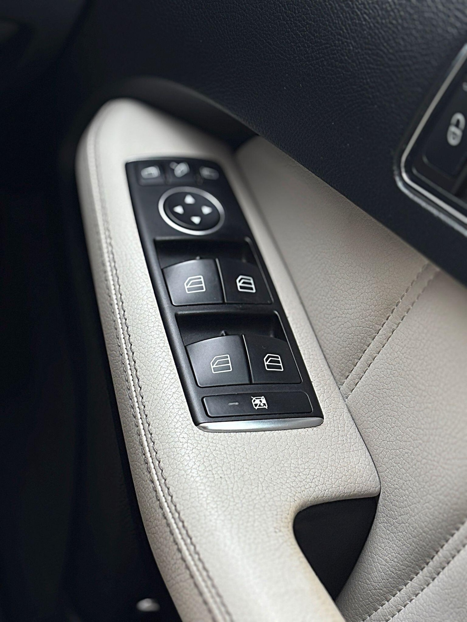 Used Mercedes-Benz E Class for sale - 78204657: Photo 16