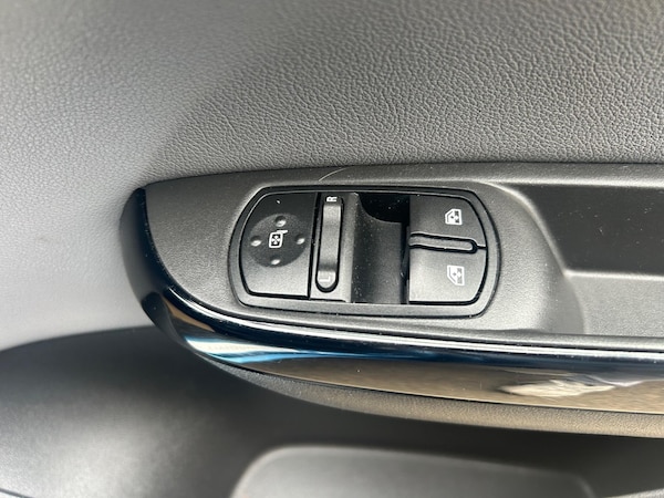 Used Vauxhall Corsa 2016 for sale - 76060978: Photo 15