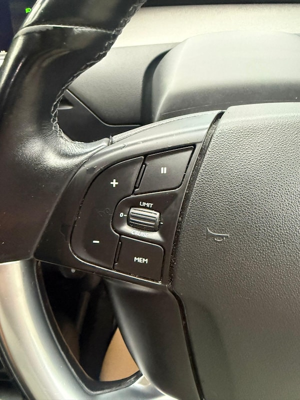 Used Citroen C4 Grand Picasso 2016 for sale - 76083948: Photo 17