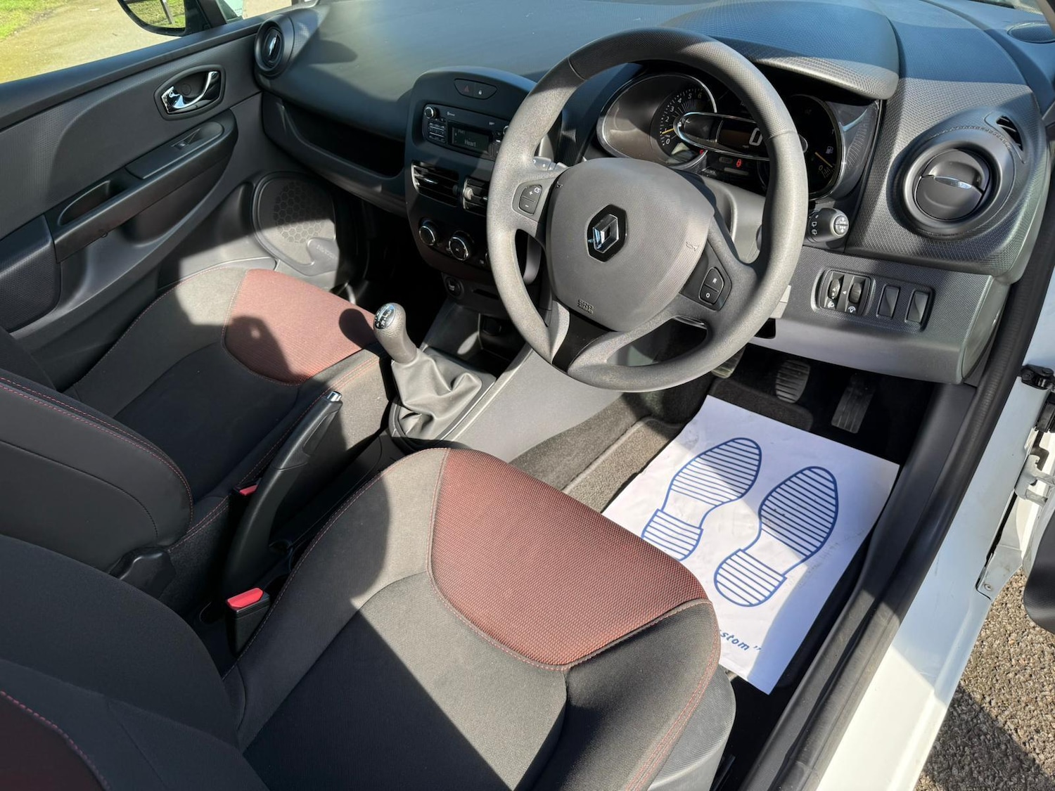 Used Renault Clio 2013 for sale - 77883061: Photo 17