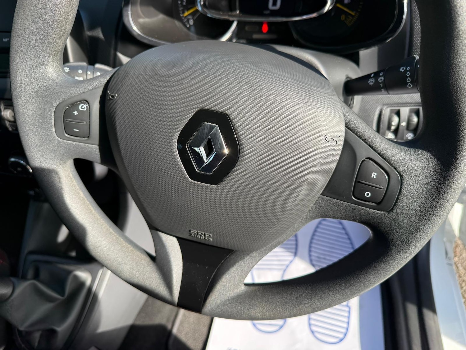 Used Renault Clio 2013 for sale - 77883061: Photo 20