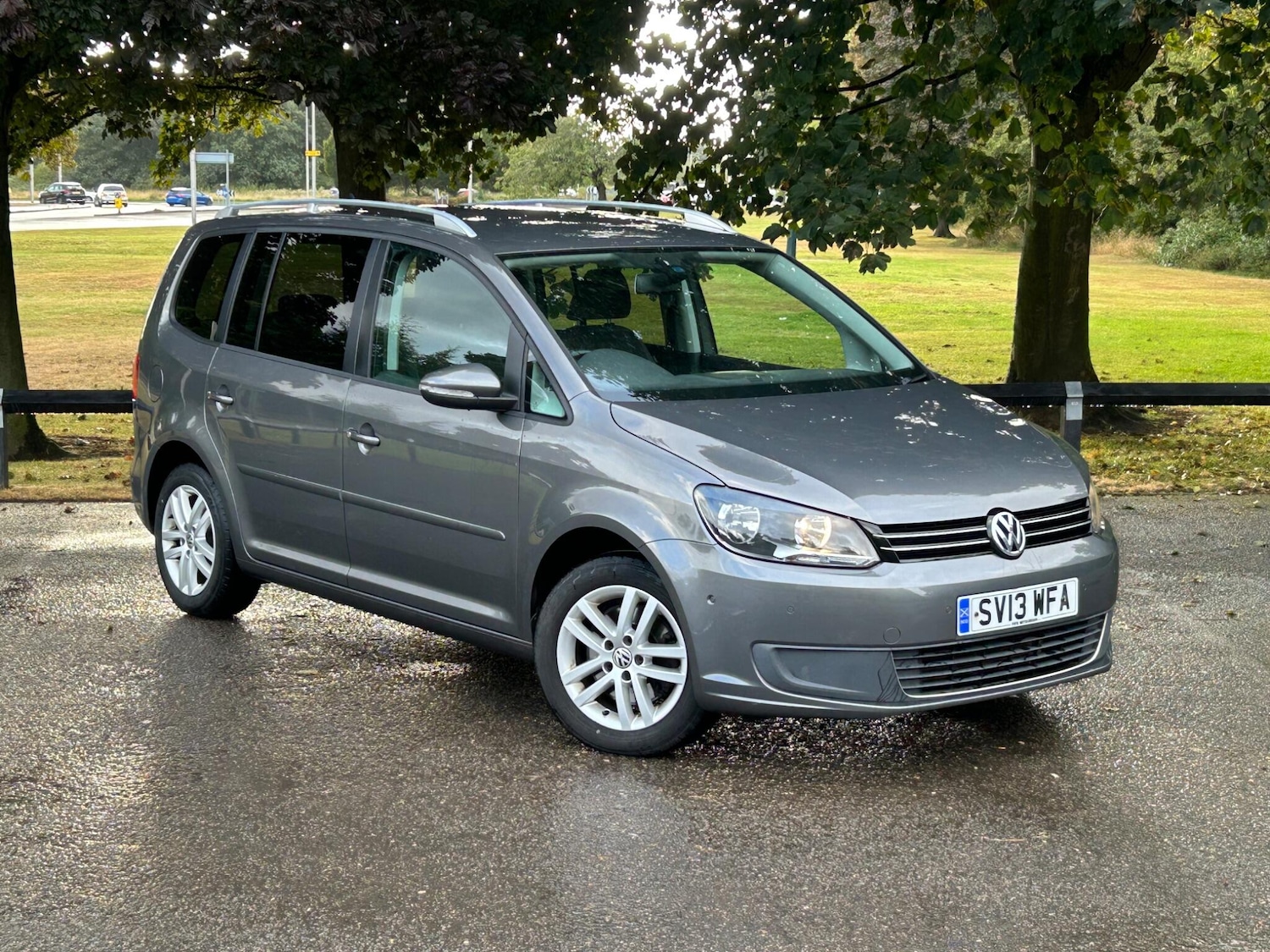 Used Volkswagen Touran 2013 for sale - 76059411: Photo 1