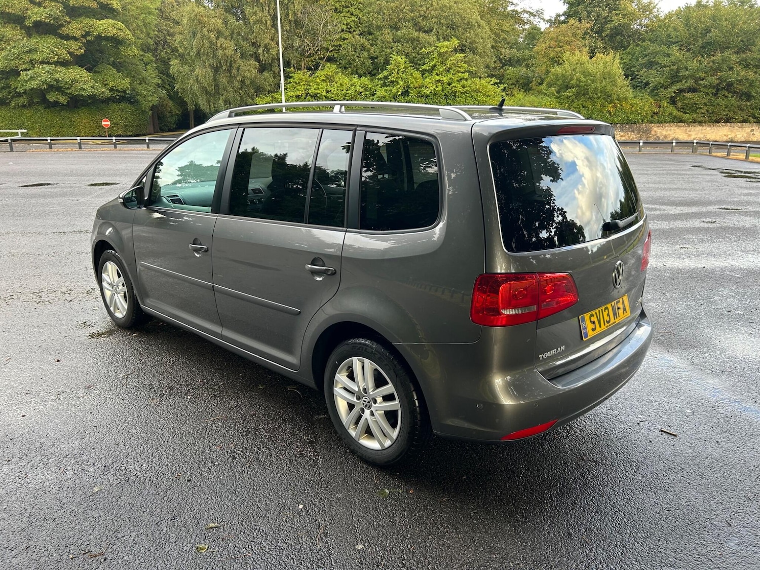 Used Volkswagen Touran 2013 for sale - 76059411: Photo 4