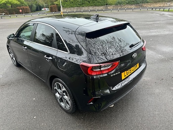 Used Kia Ceed 2019 for sale - 77783600: Photo