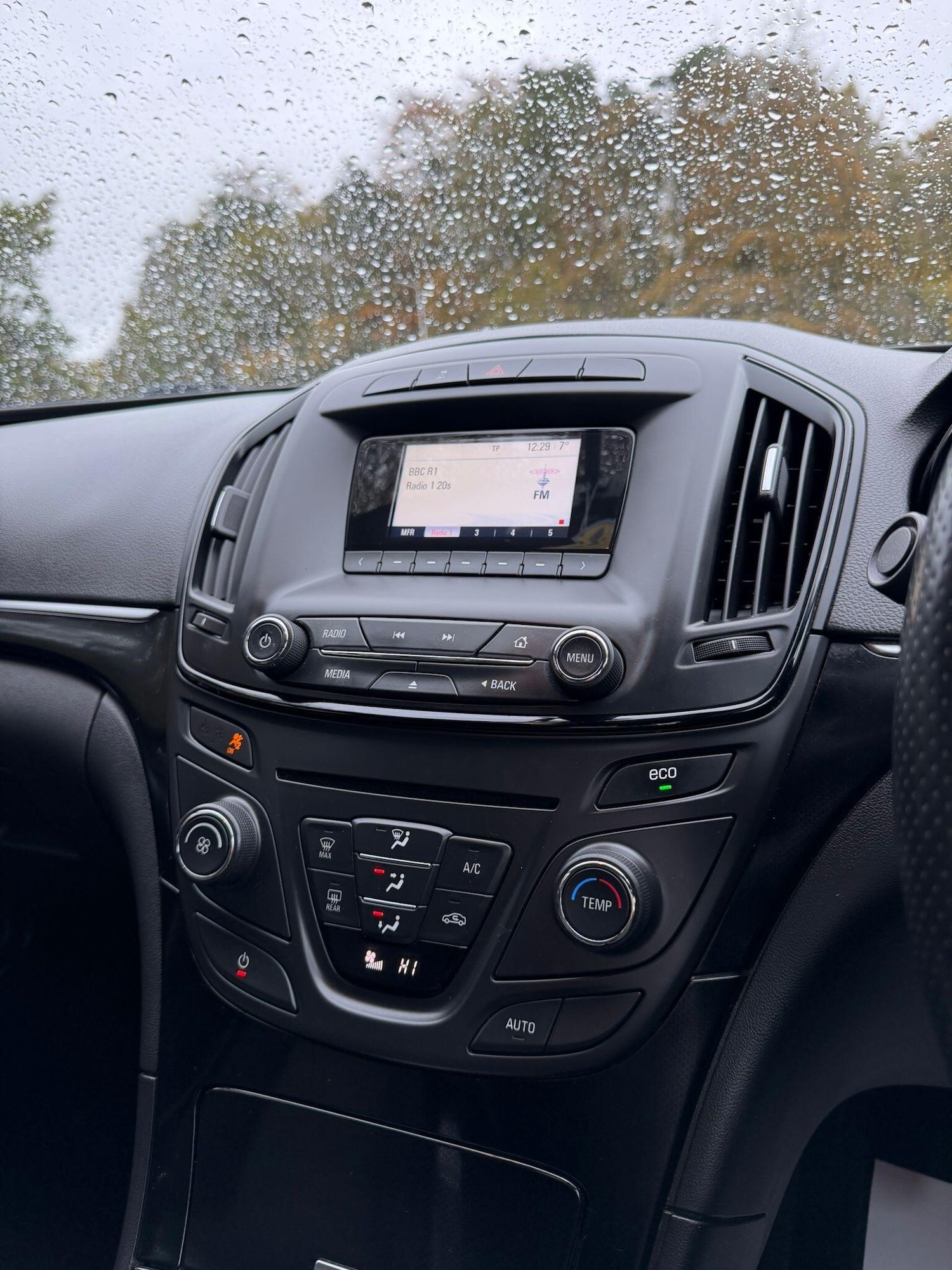 Used Vauxhall Insignia 2017 for sale - 76965392: Photo 11