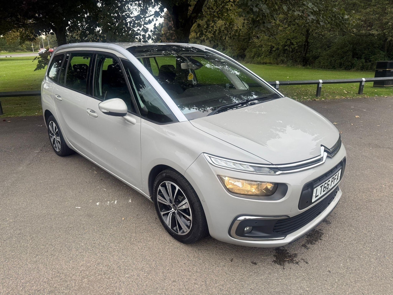Used Citroen C4 Grand Picasso 2016 for sale - 76832173: Photo 5