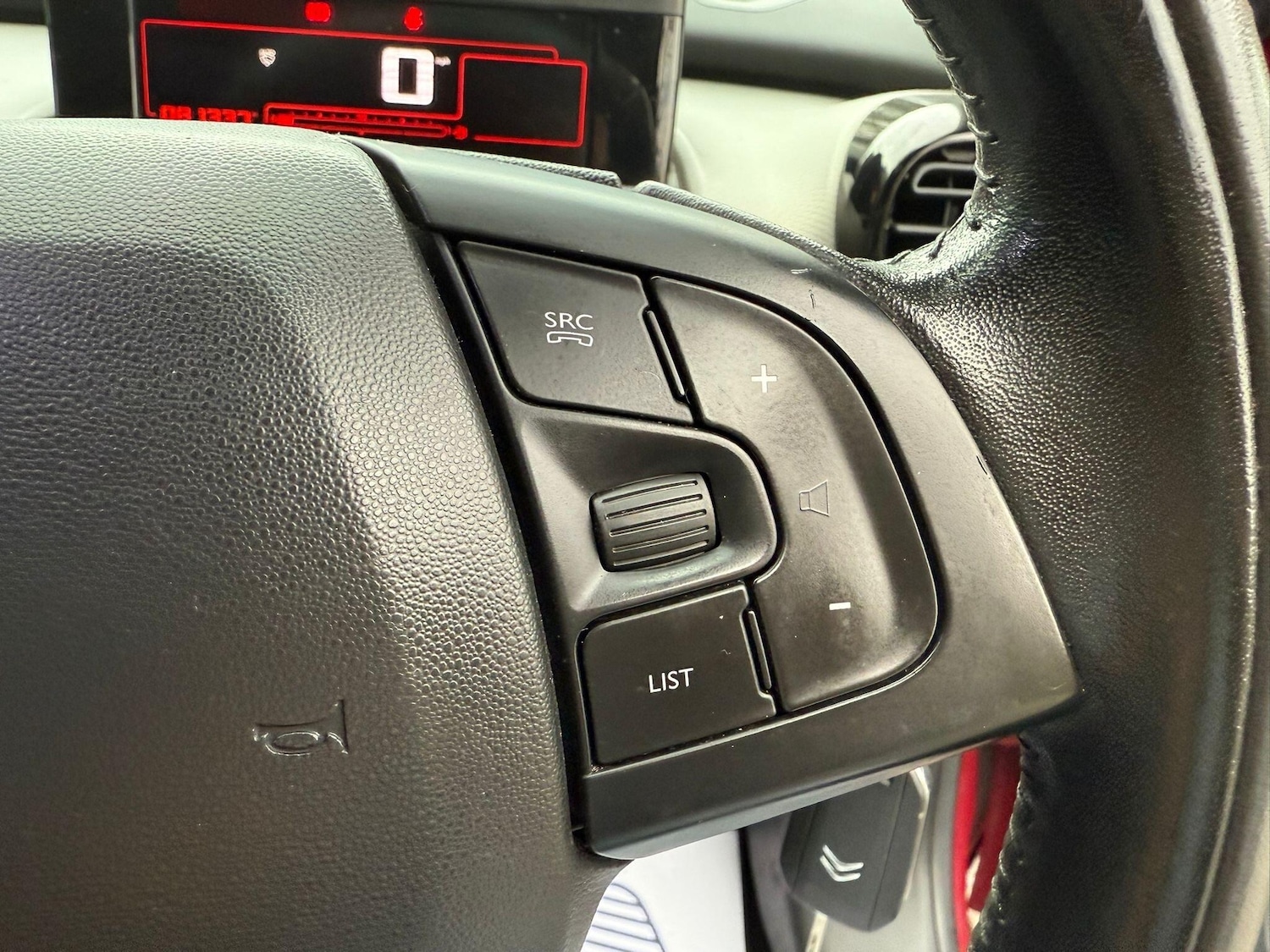 Used Citroen C4 Cactus 2017 for sale - 78100050: Photo 15