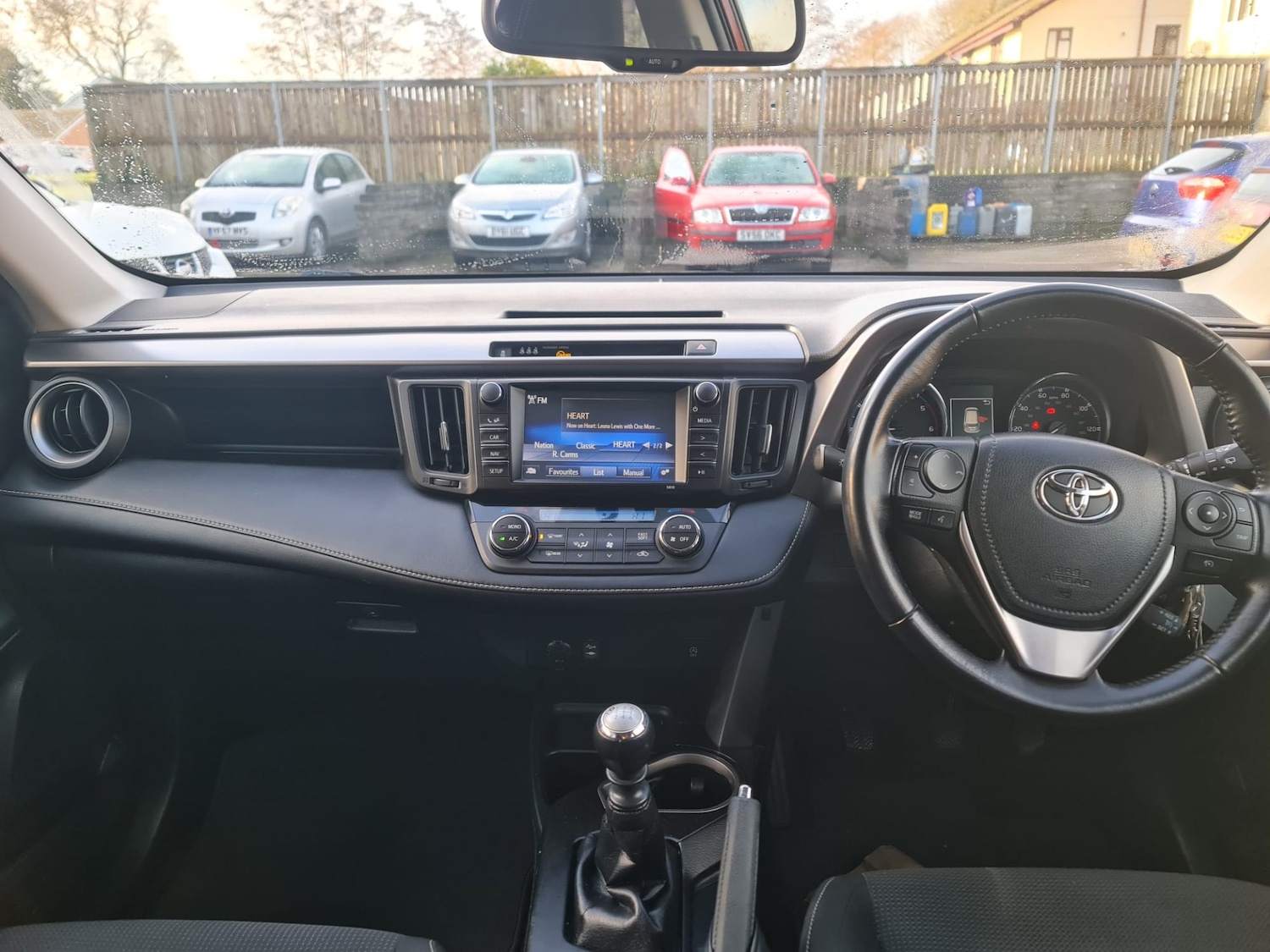 Used Toyota RAV4 2016 for sale - 76933348: Photo 9