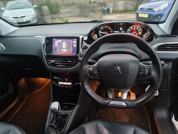Used Peugeot 208 2016 for sale - 76262622: Photo 7