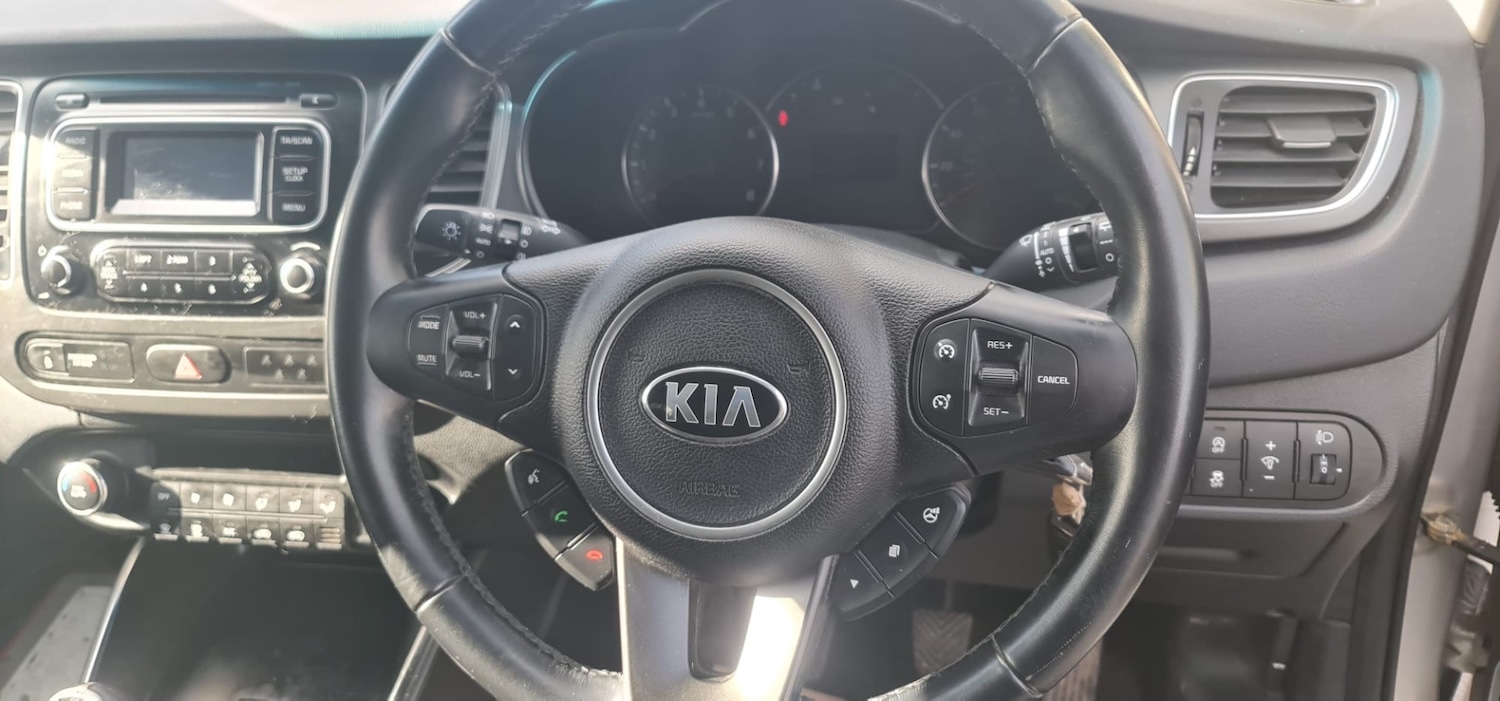 Used Kia Carens 2016 for sale - 77707350: Photo 10